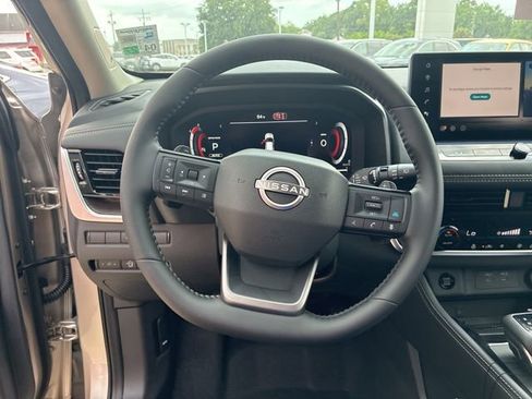 New 2026 Nissan Rogue Platinum AWD/4WD image 9