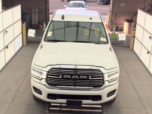 Used 2023 RAM 2500 Laramie AWD/4WD image 2