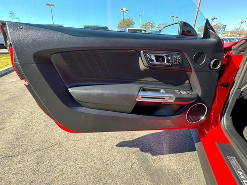 Used 2017 Ford Mustang GT Premium w/ Equipment Group 401A image 19