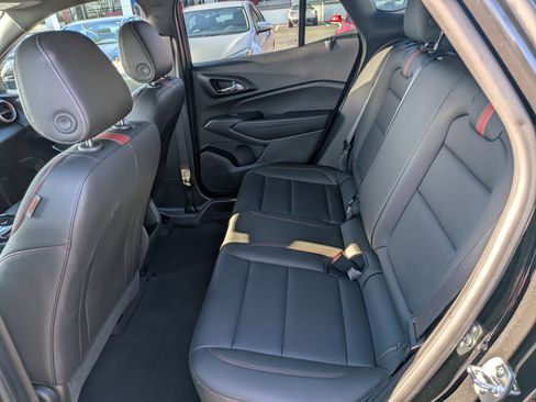 Used 2025 Chevrolet Trax RS w/ Driver Confidence Package image 12