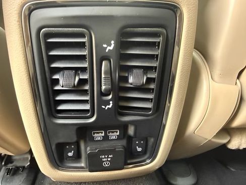 Used 2014 Dodge Durango Limited w/ Premium Group AWD/4WD image 9
