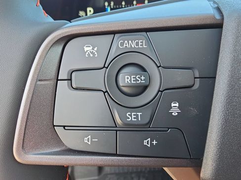 New 2026 Nissan Sentra SR w/ Floor Mat Package FWD image 32