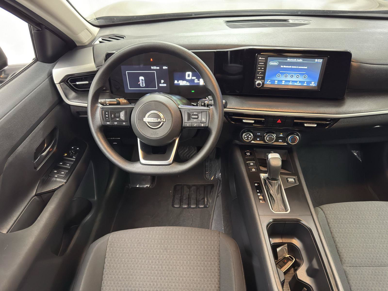Used 2025 Nissan Kicks S AWD/4WD image 32
