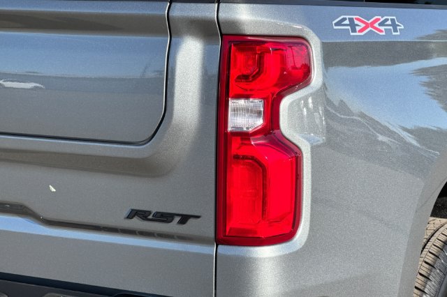 New 2026 Chevrolet Silverado 1500 RST w/ Redline Edition AWD/4WD image 39