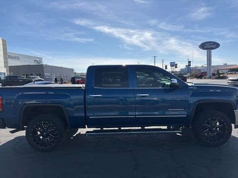 Used 2018 GMC Sierra 1500 SLT w/ SLT Premium Package image 4