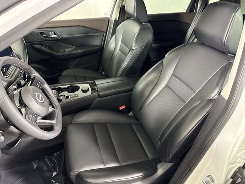 Certified 2023 Nissan Rogue SV w/ SV Premium B Package image 22