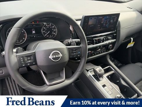 New 2026 Nissan Pathfinder SV image 9