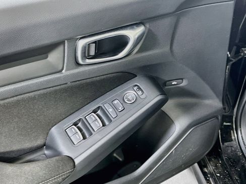 Used 2023 Honda Civic Sport image 17