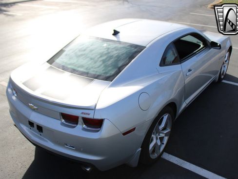 Used 2010 Chevrolet Camaro SS w/ RS Package image 13