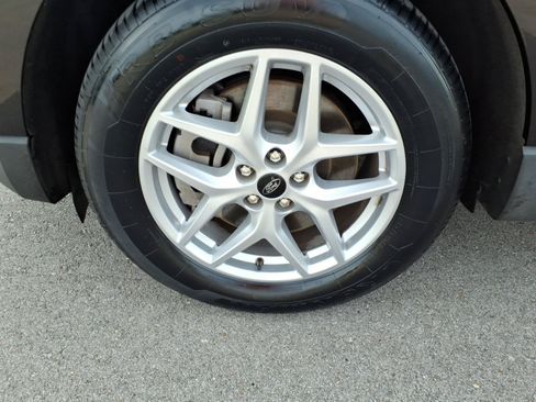 Certified 2024 Ford Edge SEL w/ Convenience Package AWD/4WD image 9