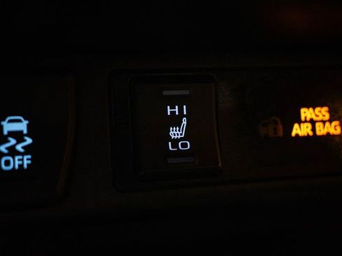 Used 2023 Toyota RAV4 XSE AWD/4WD image 24