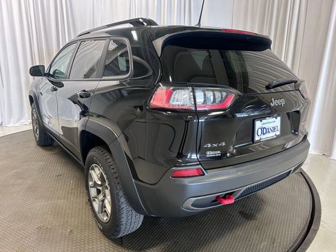 Used 2022 Jeep Cherokee Trailhawk w/ Premium Leather Package AWD/4WD image 26