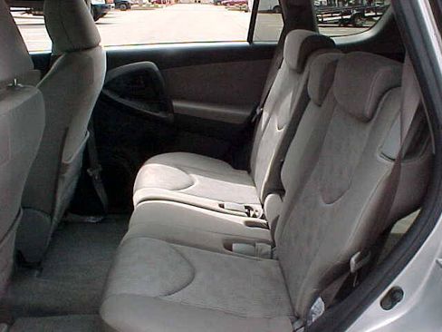 Used 2009 Toyota RAV4 4WD image 10
