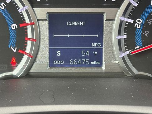 Used 2019 Toyota 4Runner TRD Off-Road Premium AWD/4WD image 24