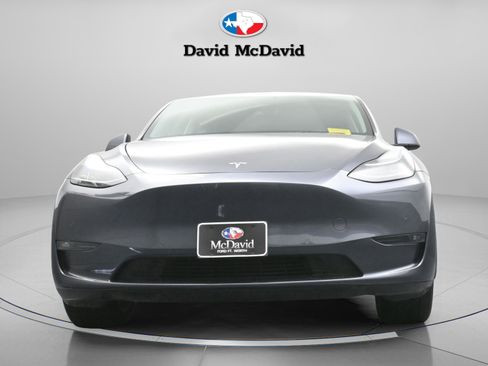 Used 2022 Tesla Model Y Long Range image 25