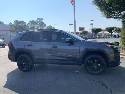 Used 2024 Toyota RAV4 XLE w/ Convenience Package AWD/4WD image 9