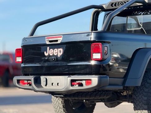 Used 2023 Jeep Gladiator Rubicon w/ Cold Weather Group image 11