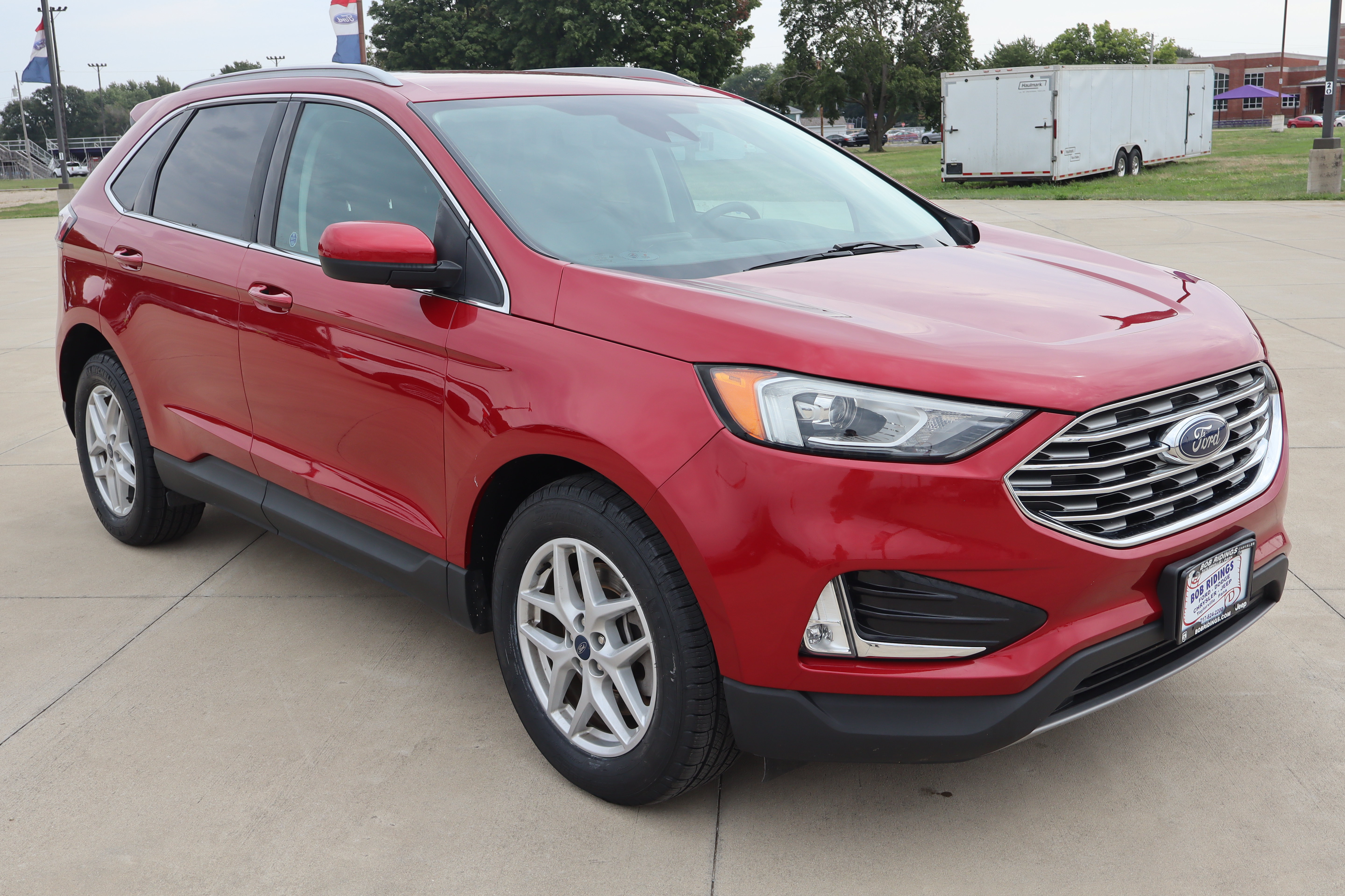 Used 2021 Ford Edge SEL w/ Convenience Package AWD/4WD image 3
