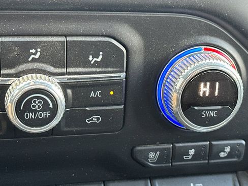 Used 2019 GMC Sierra 1500 SLT w/ SLT Premium Plus Package image 29