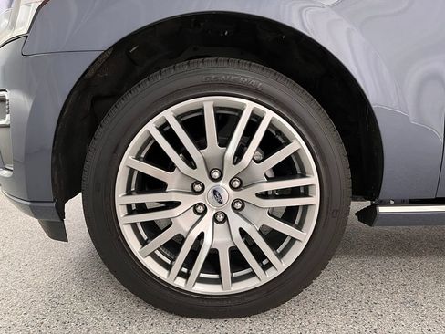 Used 2023 Ford Expedition Platinum AWD/4WD image 34