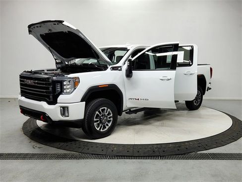 Used 2021 GMC Sierra 2500 AT4 image 11