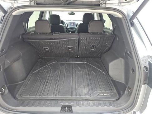Used 2024 Chevrolet Equinox LT w/ LPO, Floor Liner Package FWD image 4