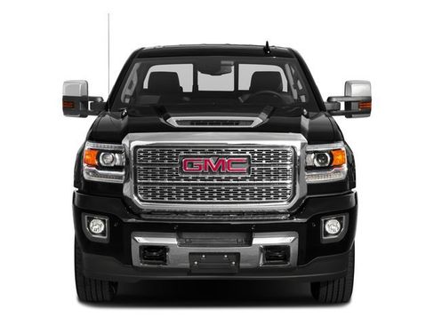 Used 2018 GMC Sierra 2500 Denali w/ Duramax Plus Package AWD/4WD image 7