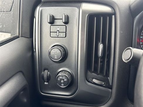 Used 2019 Chevrolet Silverado 1500 LT w/ All Star Edition image 16