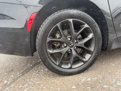 Used 2022 Chrysler Pacifica Touring-L w/ S Appearance Package image 17