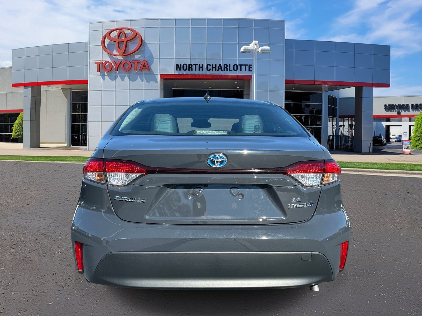 Used 2023 Toyota Corolla LE FWD image 5