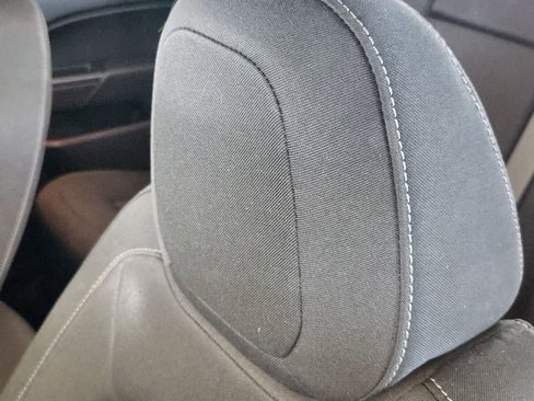 Used 2022 Chevrolet Colorado LT image 14