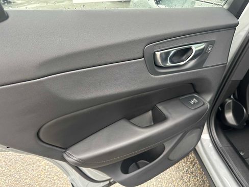 Used 2025 Volvo XC60 B5 Core w/ Protection Package Premier image 14