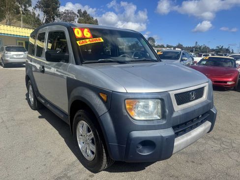 Used 2006 Honda Element EX image 2