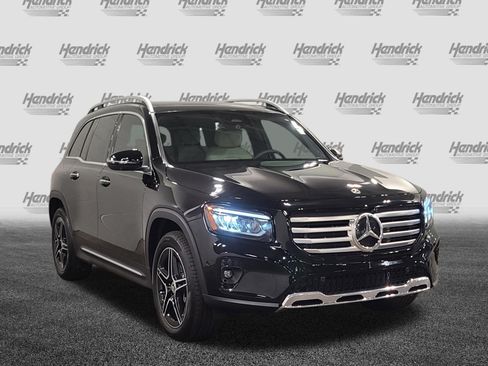 New 2026 Mercedes-Benz GLB 250 4MATIC image 2