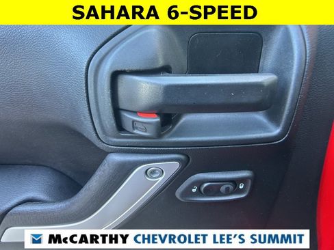 Used 2018 Jeep Wrangler Unlimited Sahara w/ Dual Top Group image 18