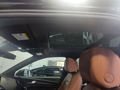 Used 2023 Audi Q5 2.0T Premium w/ Convenience Package AWD/4WD image 14