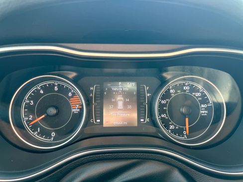 Used 2019 Jeep Cherokee Latitude Plus w/ Cold Weather Group image 33