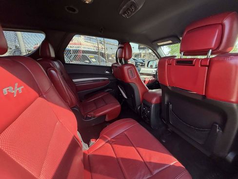 Used 2016 Dodge Durango R/T w/ Technology Group RWD image 32
