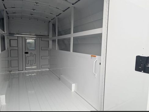 Used 2025 Ford E-350 and Econoline 350 Super Duty w/ Power Equipment Group image 10