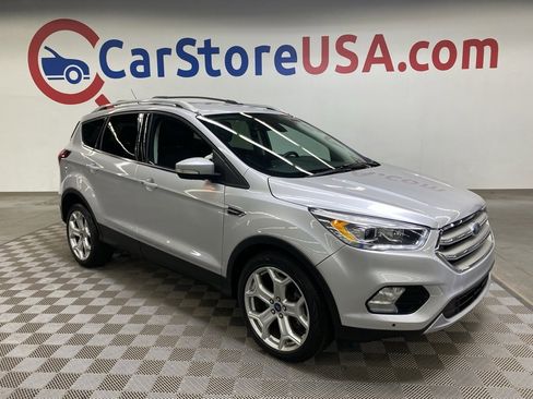 Used 2019 Ford Escape Titanium image 1
