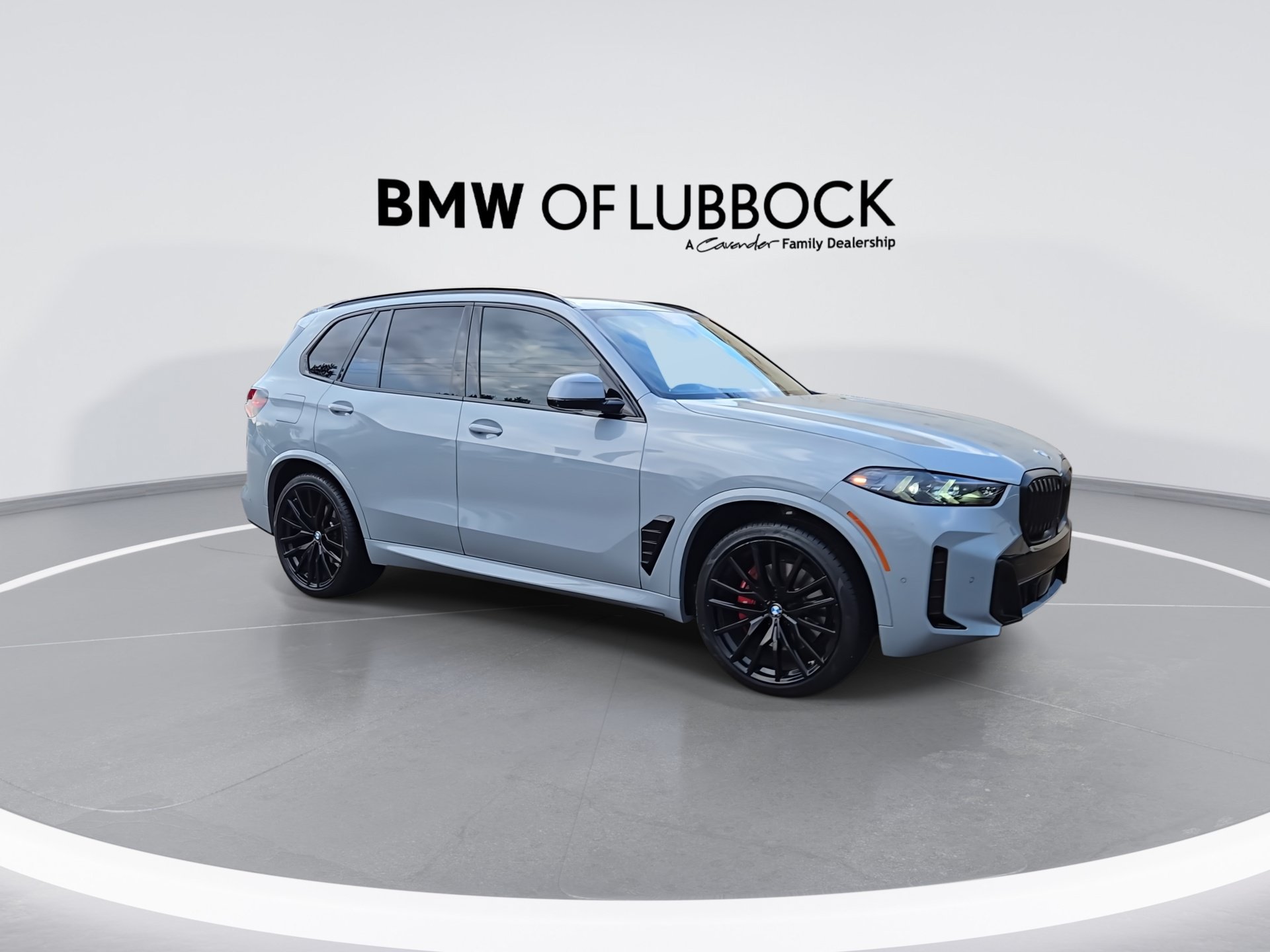 Used 2024 BMW X5 xDrive40i w/ M Sport Package AWD/4WD image 2