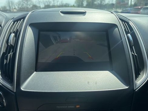 Used 2015 Ford Edge SEL w/ Equipment Group 201A AWD/4WD image 19