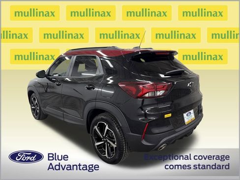 Used 2021 Chevrolet TrailBlazer RS w/ Sun and Liftgate Package image 11