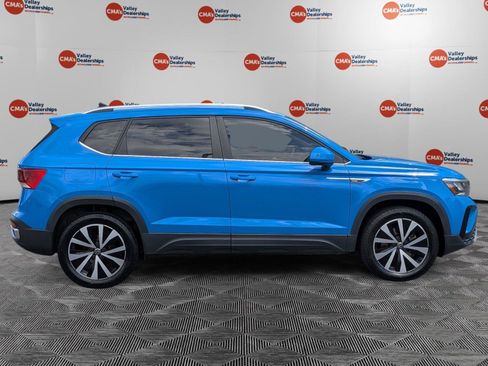 Used 2022 Volkswagen Taos SE FWD image 4