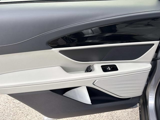 New 2026 Lincoln Nautilus Premier AWD/4WD image 17