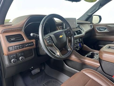 Used 2024 Chevrolet Suburban High Country AWD/4WD image 10