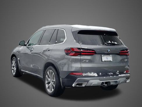 New 2026 BMW X5 xDrive40i w/ Climate Comfort Package image 8