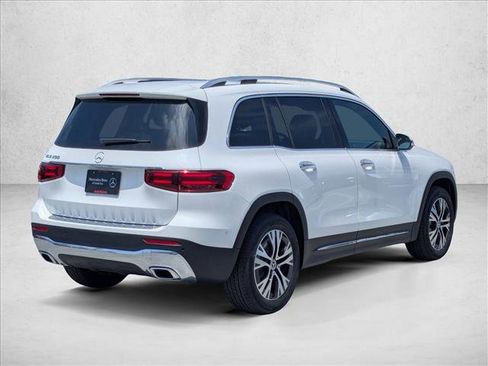 New 2026 Mercedes-Benz GLB 250 image 2