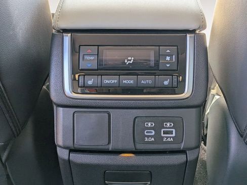 Certified 2025 Subaru Ascent Limited AWD/4WD image 31