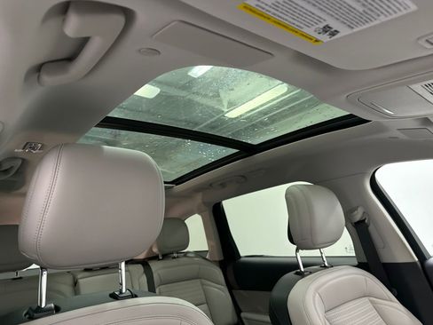 New 2026 Lincoln Nautilus Reserve image 13